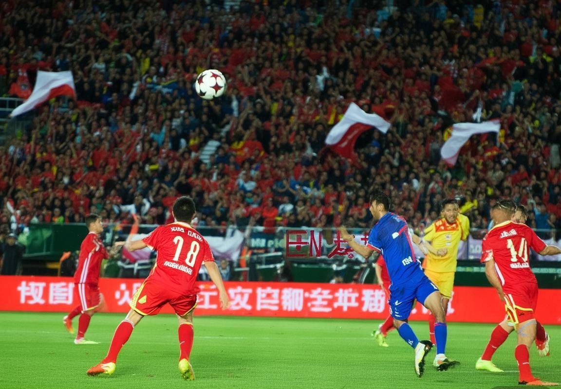 2017国安恒大巅峰对决：激情绿茵战回顾与启示(图1)